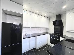 Photo 1- click for photo gallery